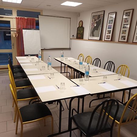 Logis Hotel - Les Paturelles Avesnelles Екстериор снимка