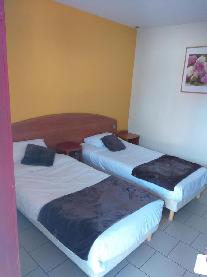 Logis Hotel - Les Paturelles Avesnelles Екстериор снимка